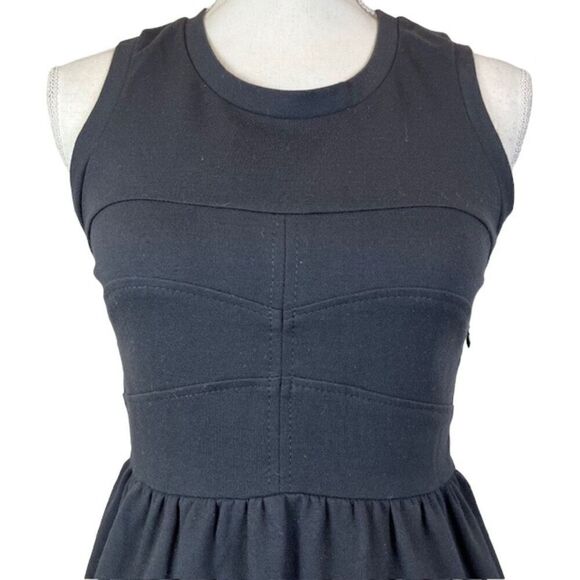 Theory Sleeveless Dress Black Fitted Seamed Bodice Pintuck Skirt Side Zip Size 4 - Picture 2 of 12